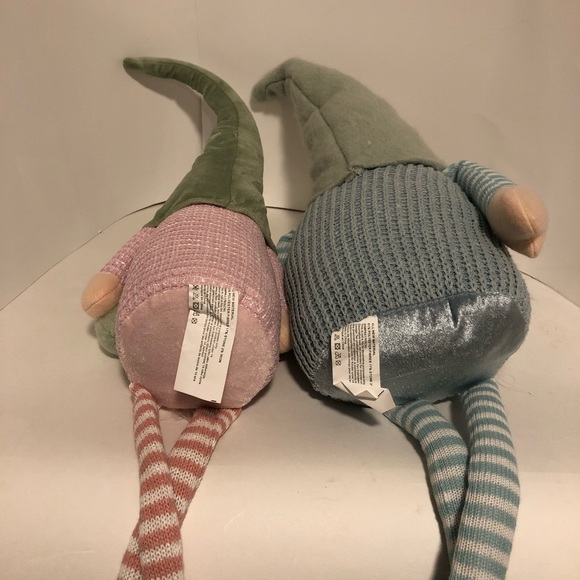 Neutral large sitting Easter Spring gnome pair - Picture 7 of 16